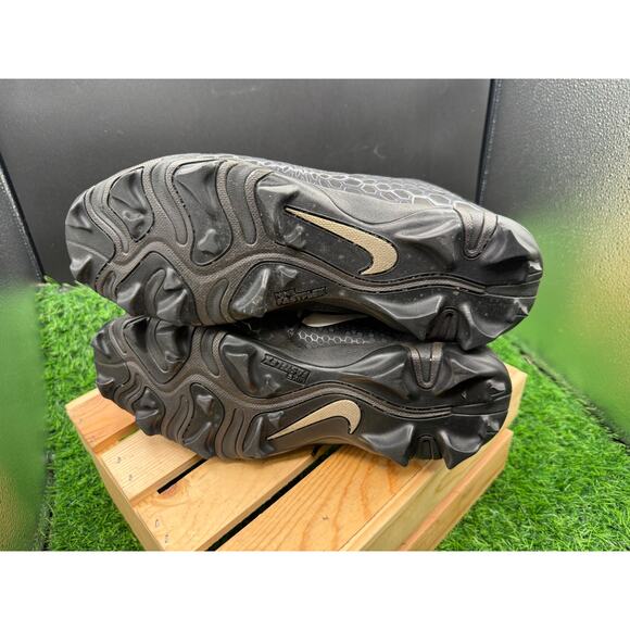 Nike Alpha Shark Cleats- Black/White- Size 10.5M main image 6